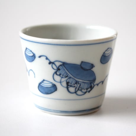 【十二支と宝珠】染付宝尽文猪口 d7.1cm　Blue and White Cup, Design of Takara-Zukushi Treasures　19th-20th C