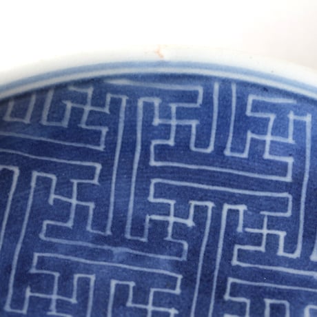【数と骨董】古伊万里染付梅団扇文皿 d20.0cm　Imari Blue and White Dish, Design of Fans with Ume 　17th-18th C