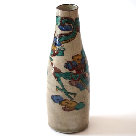 【十二支と宝珠】九谷色絵雲龍文徳利 h17.8cm　Kutani Enameled Bottle, Design of Dragon amidst Clouds　19th-20th C