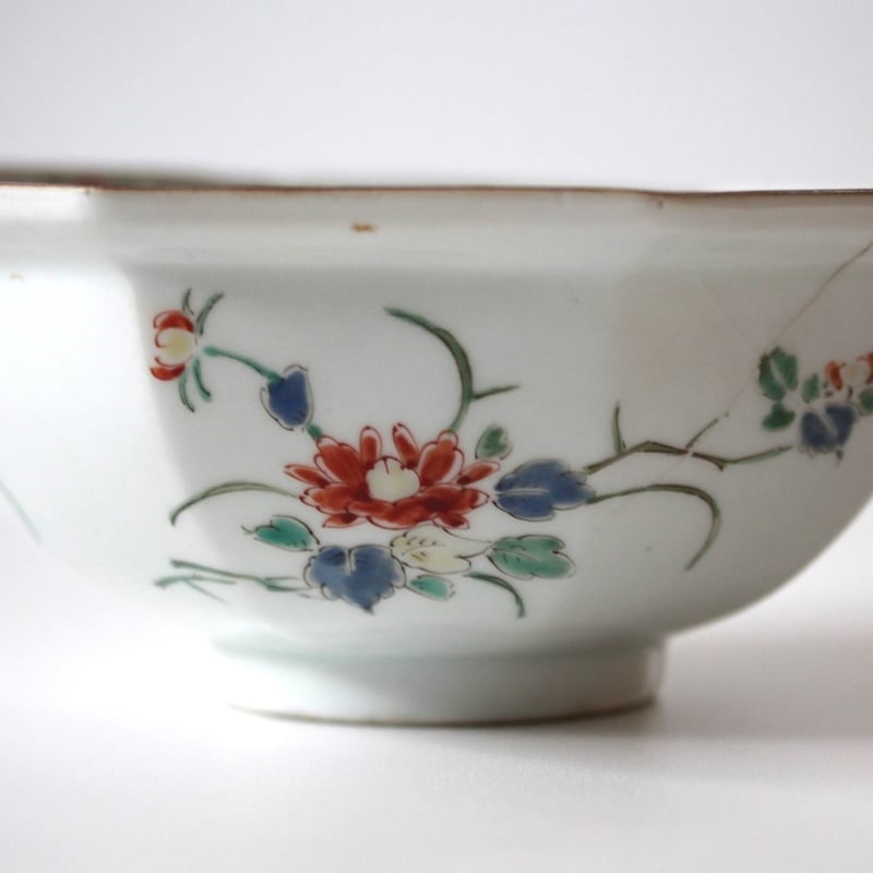 数と骨董】九谷色絵柿右衛門写八角鉢 d20.7cm Kutani Kakiemon Styl