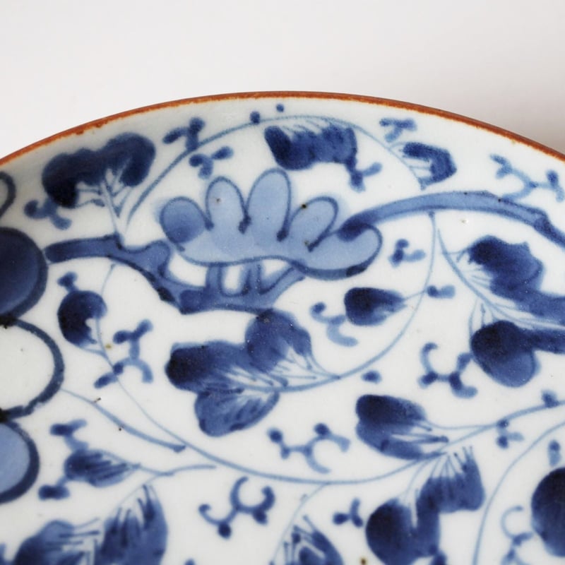 数と骨董】古伊万里染付松菊唐草皿（その1）d19.2cm Imari Blue