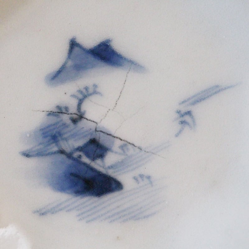 古染附唐人物画 蓋物 fit=scale-down,w=1200