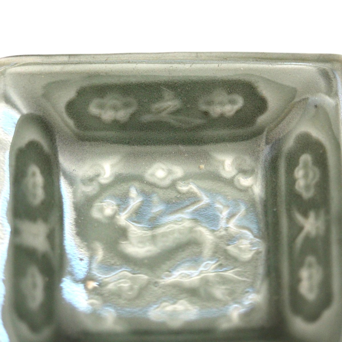 中国清時代　大清咸豊年製　南京青磁中皿6枚　東Y7-0812⭐︎2Fトヒさ 数と骨董】 三田青磁陽刻「天之美禄」文角豆皿（その3）d7.4cm