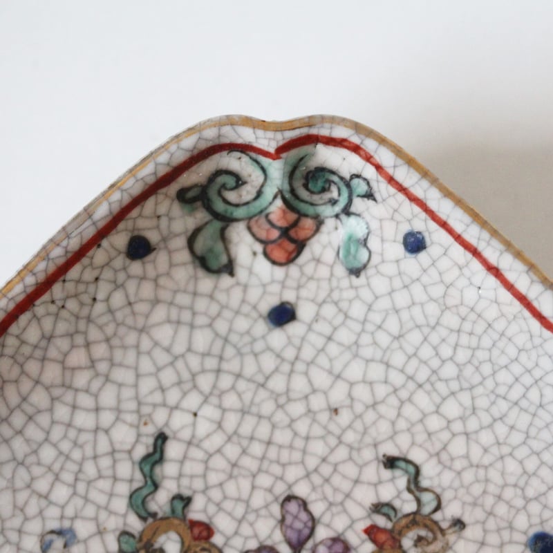数と骨董】九谷色絵花唐草文隅入角小皿 d12.3cm Kutani Enameled