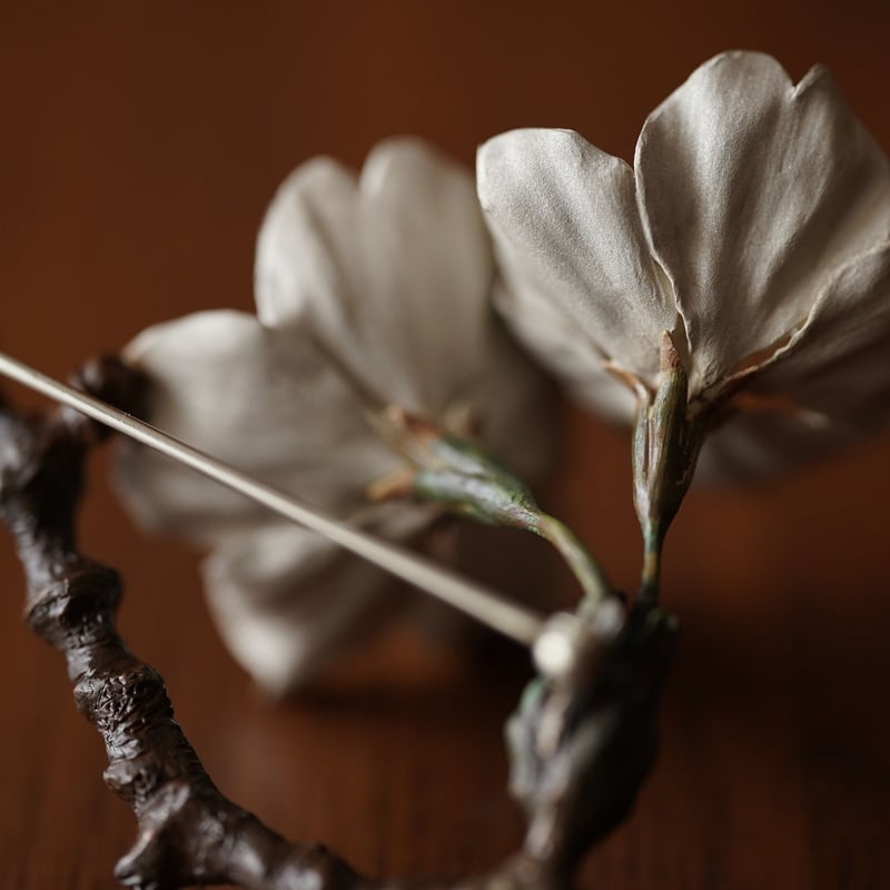 桜ブローチ(The cherry blossoms brooch) | Shota Suzuki 桜ブローチ(The cherry blossoms brooch) | Shota Suzuki