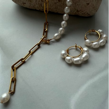 パールフープピアス／イヤリング