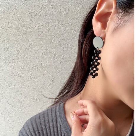 ミラートップ　ボールピアス／イヤリング◯2color