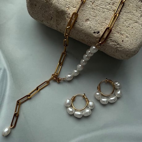 パールフープピアス／イヤリング