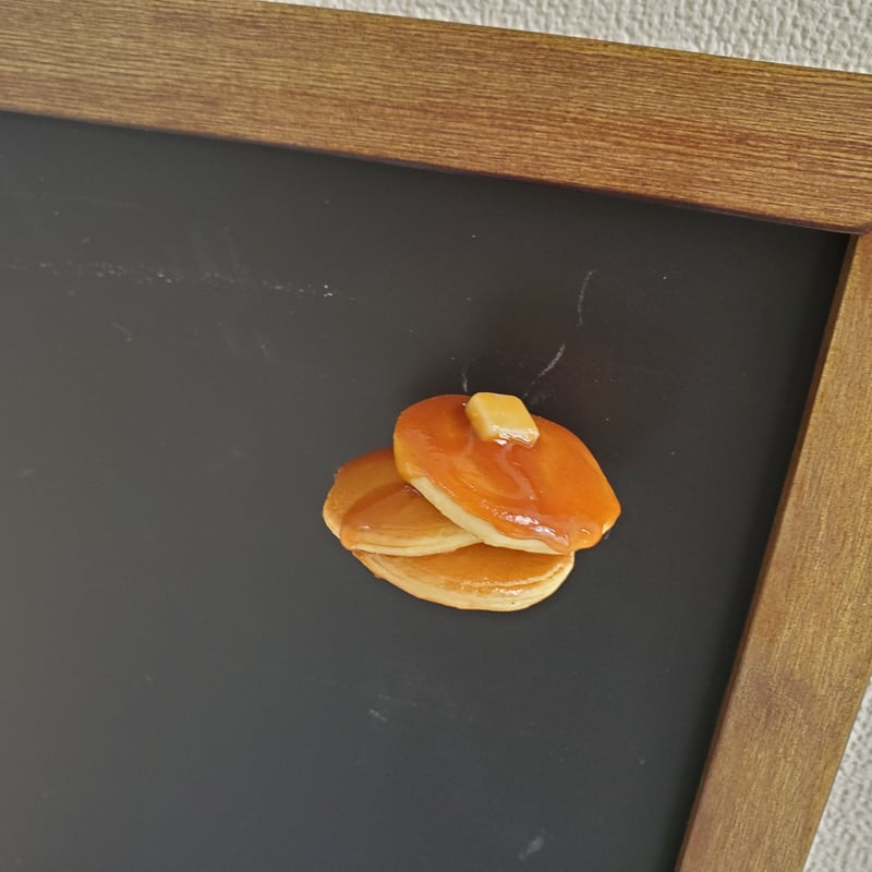 食品サンプル まいづる 実物大 メープルバターホットケーキ 2段 3枚重ねたパンケーキ」バターとメイプルシロップかけてます。 | Food