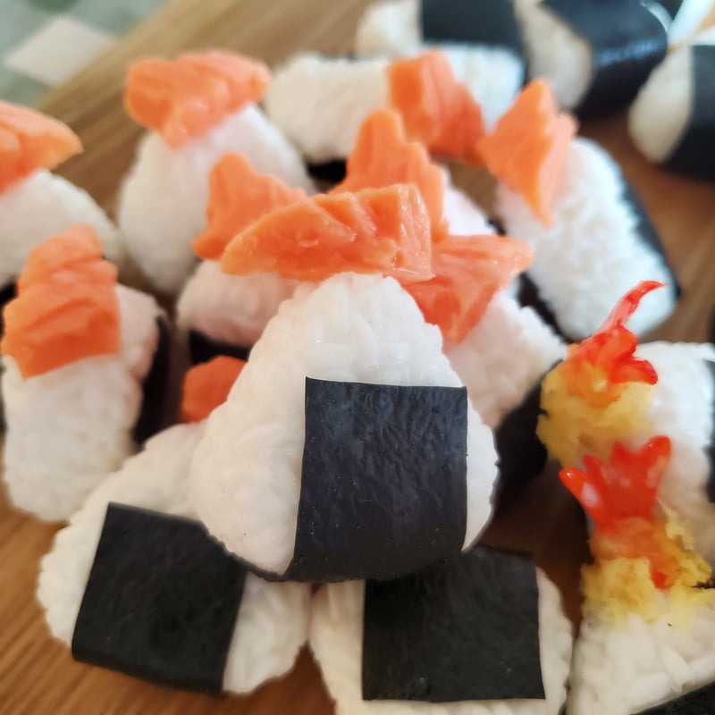 サケおにぎり」定番おにぎりです。 | Food Sample Craftman Shop