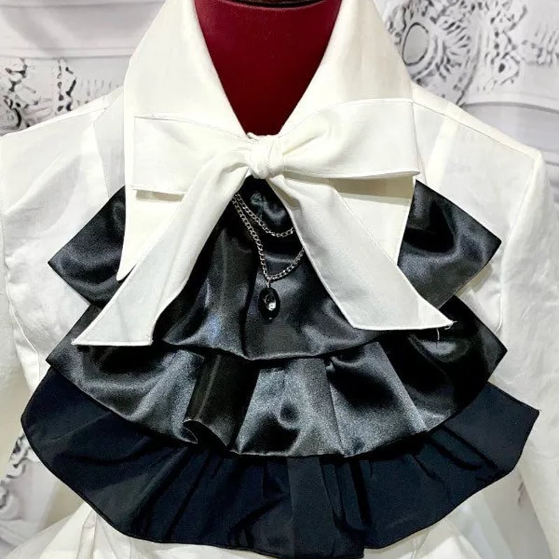 MARBLE/マーブル】ゴシック調ダイヤカットタイ付きブラウス型