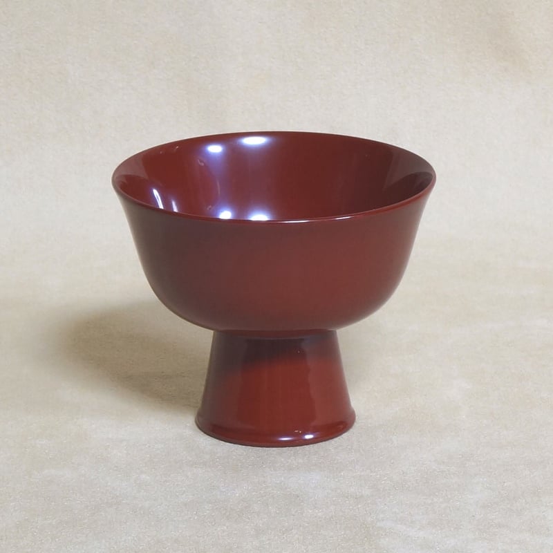 朱漆塗り　木製漆器　台輪線文様　高附酒杯　盃　ぐい呑　酒器　2客　馬上杯 朱漆塗り 木製漆器 台輪線文様 高附酒杯 盃 ぐい呑 酒器 2