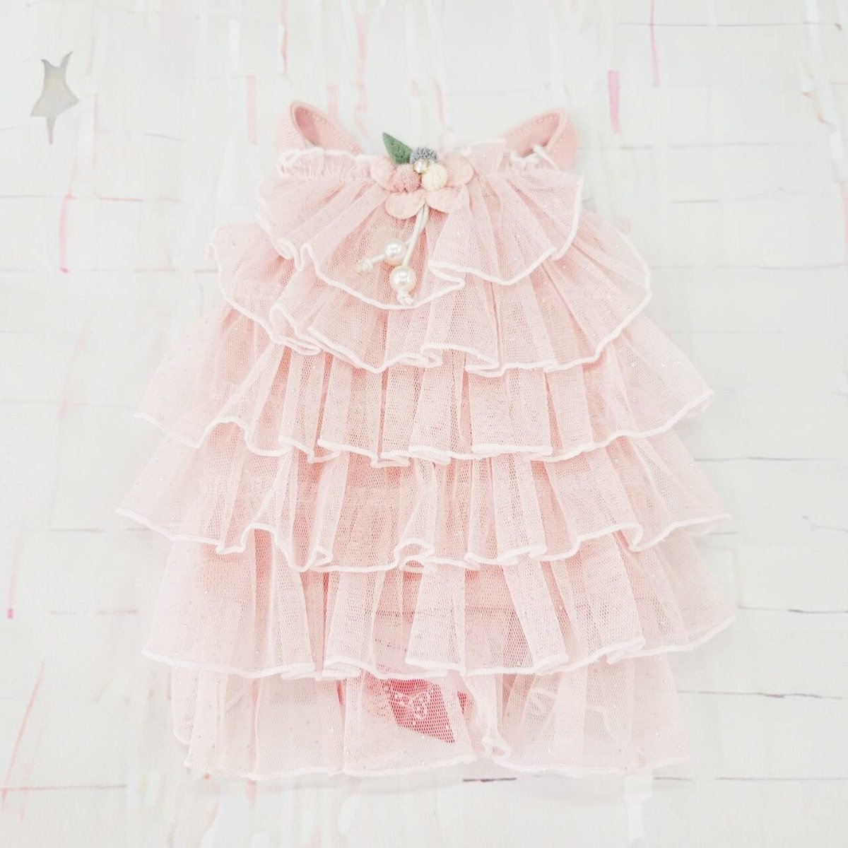 ハンドメイド犬服【ウルリカさくらこ】 犬 服 5段フリルスカートワンピース 春夏 犬の服 フラワー 花 ラメ