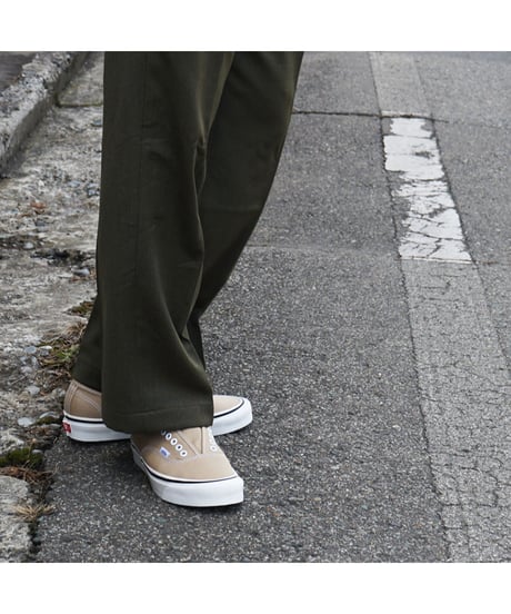 【 VANS AUTHENTIC 44 DX ＂ANAHEIM FACTORY COLLECTION＂ / KHAKI 】バンズ オーセンティック / カーキ（ベージュ）