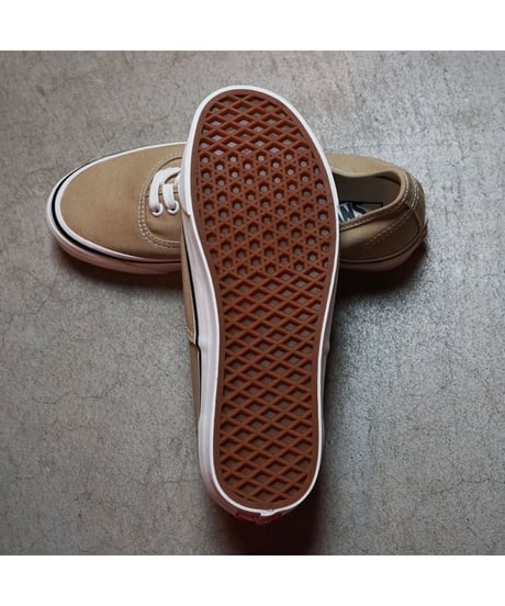【 VANS AUTHENTIC 44 DX ＂ANAHEIM FACTORY COLLECTION＂ / KHAKI 】バンズ オーセンティック / カーキ（ベージュ）