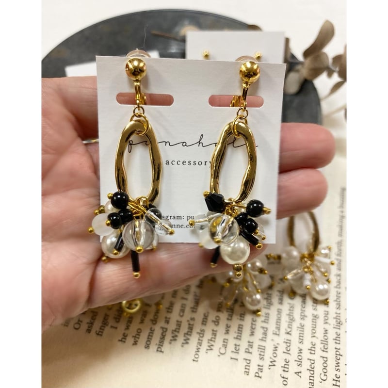 ビーズじゃらじゃらピアス | PUNAHELE STORE