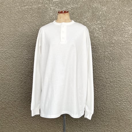 Classic Henley neck L/S T-shirt