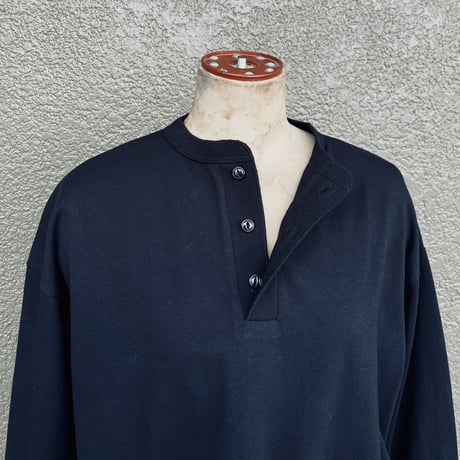 Classic Henley neck L/S T-shirt