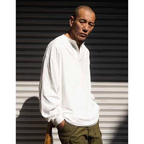Classic Henley neck L/S T-shirt