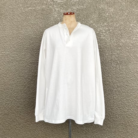 Classic Henley neck L/S T-shirt