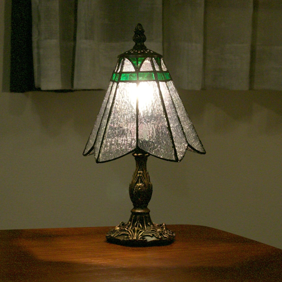 ステンドグラス ランプ 照明 スタンドランプ 小型 テーブルランプ 卓上