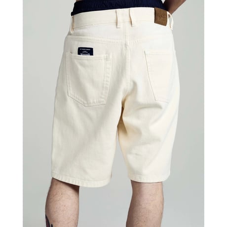 POP TRADING COMPANY LONGER DRS SHORTS OFF WHITE