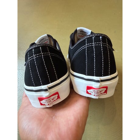 VANS AVE CLASSIC BLACK/WHITE