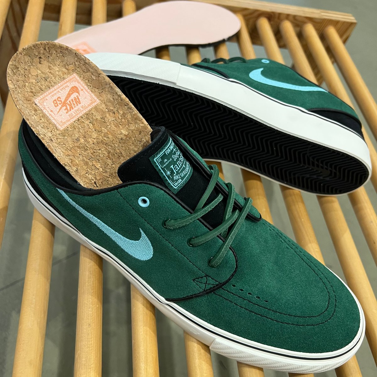 NIKE SB ZOOM JANOSKI OG＋ 