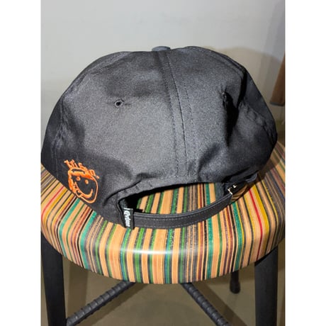 EVISEN ONE UP LOGO CAP BLACK