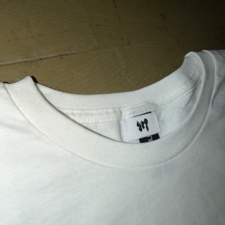 川 BIG LOGO TEE 白×黒
