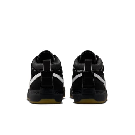 NIKE SB REACT LEO BLACK/GUM