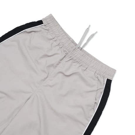 HODDLE NYLON BERMUDA SHORT GREY