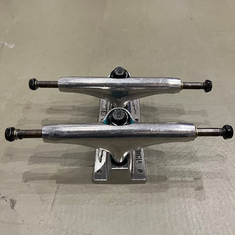 THUNDER POLISH TRUCKS