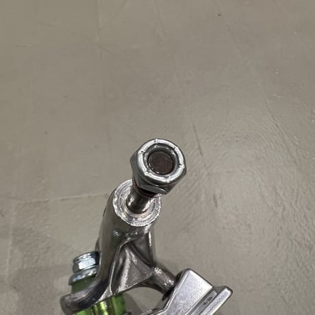 THUNDER LIGHT TRUCKS