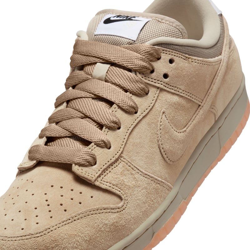 NIKE SB DUNK LOW PRO B PARACHUTE BEIGE | CANOLA
