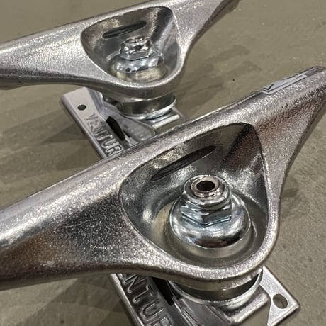 VENTURE POLISHED V-TITANIUM HI