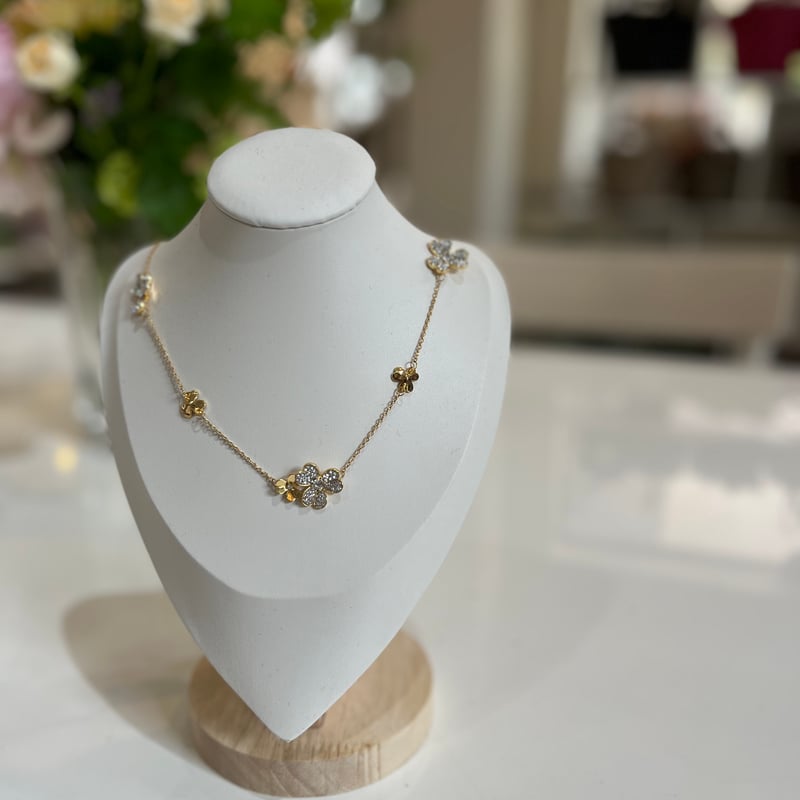 Swarovski フラワーモチーフ ネックレス フラワーモチーフ×スワロフスキー ネックレス／ゴールド