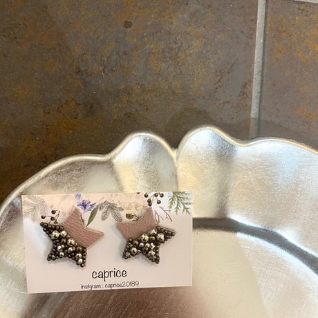 caprice ビジューピアス／イヤリング