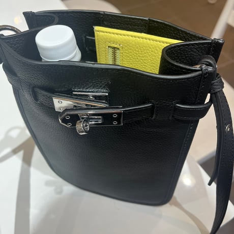 レザーポシェット