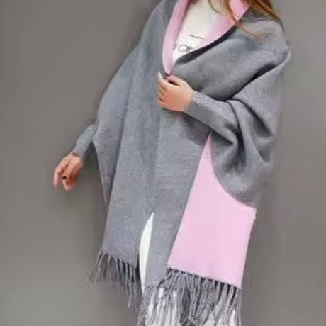 再入荷Warm Hug Stole　/カーディガン
