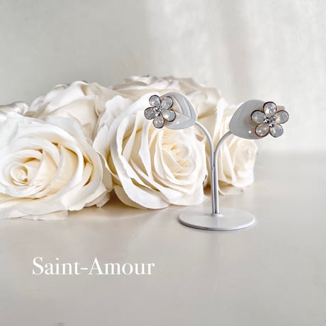 luxury accessory  by Saint Amour