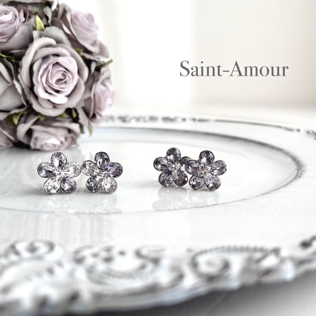 luxury accessory  by Saint Amour