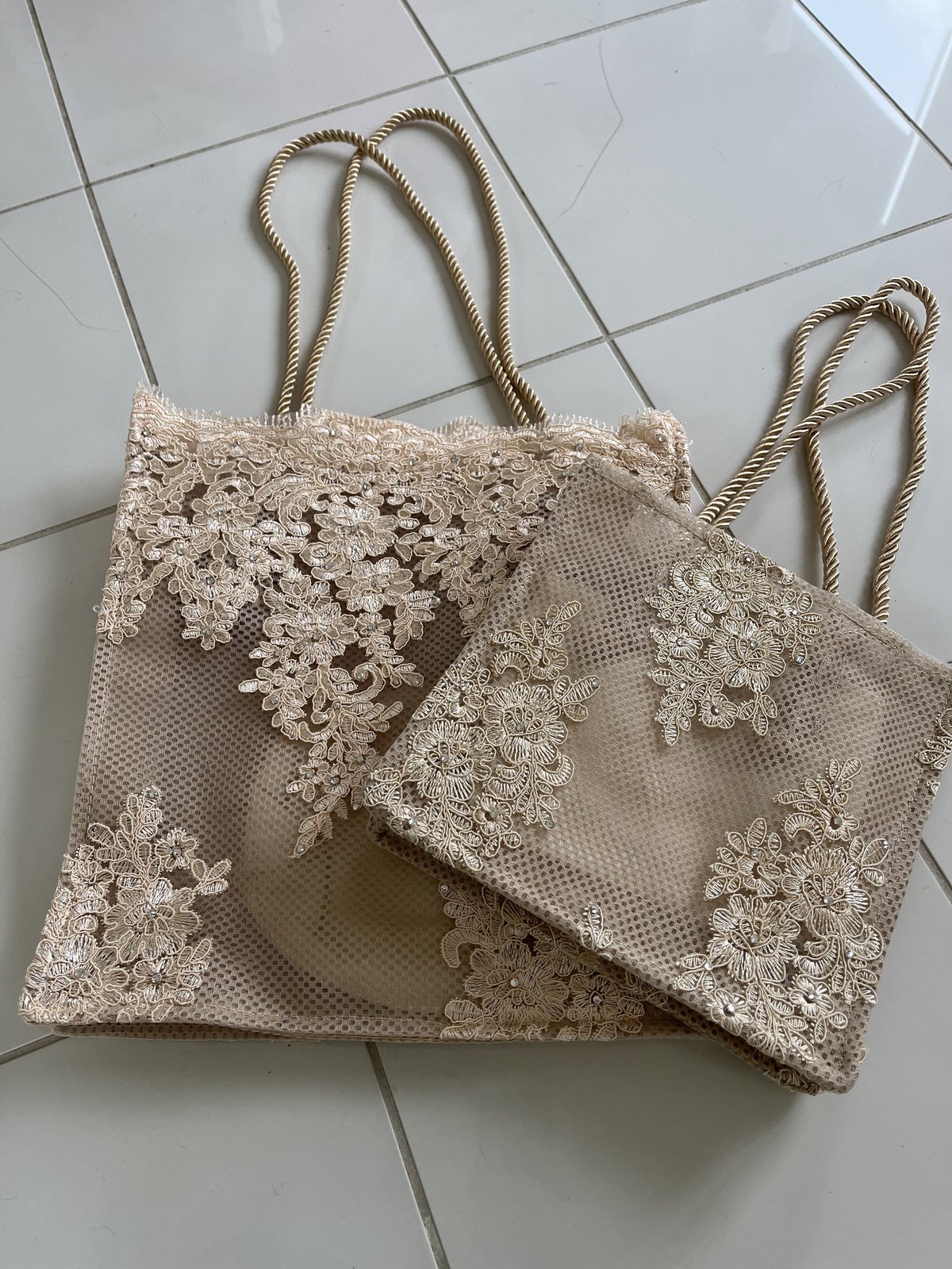 【一個限定】✨　手提げカバン　コラージュ素材　モチーフ　レース Select Shop オーガンジー刺繍レースクラッチバッグ ベージュ