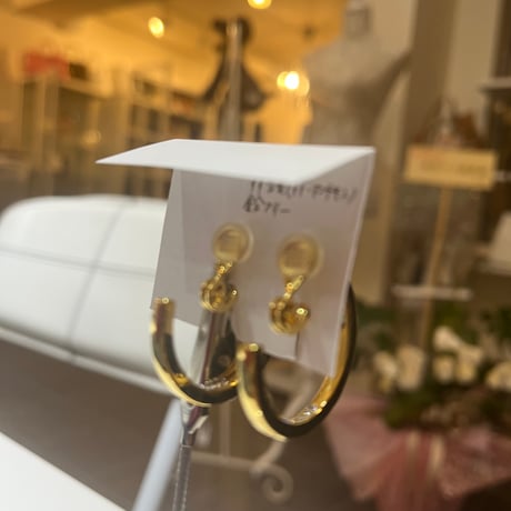 swarovskiフープピアス／イヤリング  18金メッキ