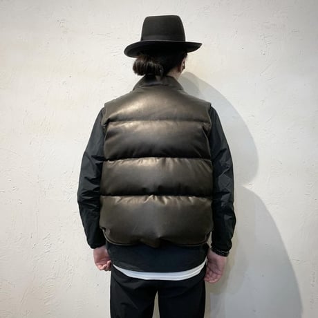 FINE CREEK ＆CO【Law / ロー】ﾚｻﾞｰﾀﾞｳﾝﾍﾞｽﾄ（BLACK) 2026年11月末〜2027年2月末入荷予定分！！ご予約