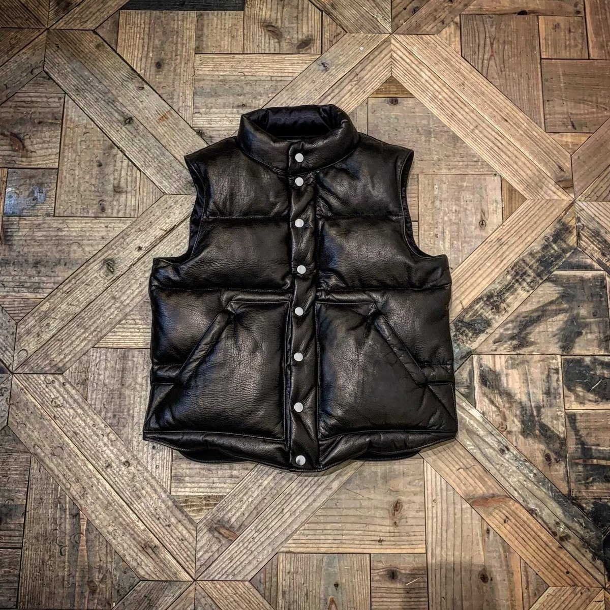 コノリコ】リバーシブル ダウンベスト羊革高級軽量