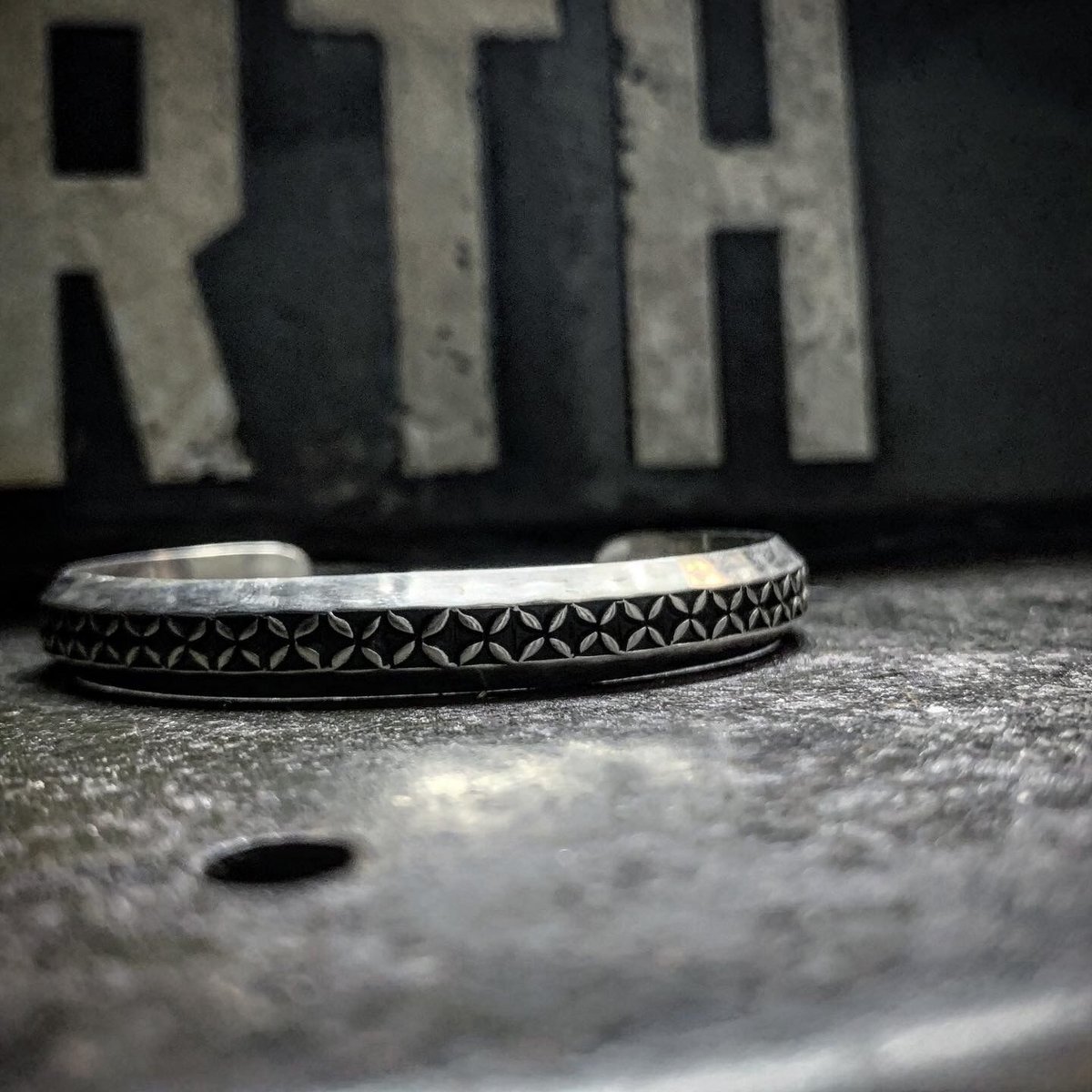 CELLMAN2DEERMES】 （MASAYOSHI）/ Bow bangle | ・