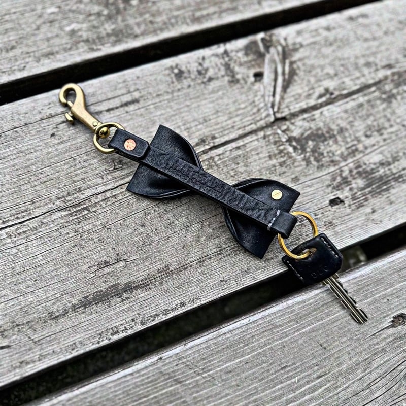 Dutch Leather Company × MASAYOSHI ribbon key h