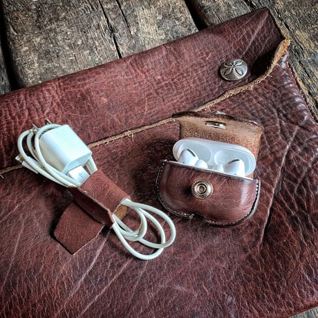 Dutch Leather Company × MASAYOSHI AirPods Pro case