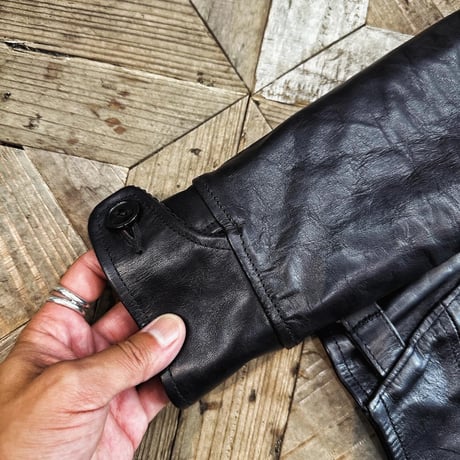 FINE CREEK ＆CO【Rosen jacket / ﾛｰｾﾞﾝｼﾞｬｹｯﾄ】 zip cossack (horse) BLACK